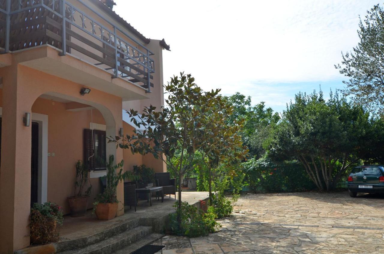 Apartments Josip Pavicini Εξωτερικό φωτογραφία
